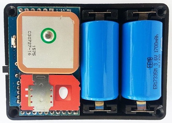 GPS Marker M70 может работать всего от двух батарей