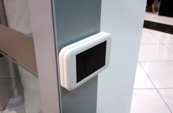 Датчики счетчика посетителей "R-Count-USB" имеют современный дизайн и хорошо сочетаются с интерьерами
