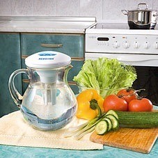 Серебряную воду можно использовать на кухне для мойки овощей и фруктов