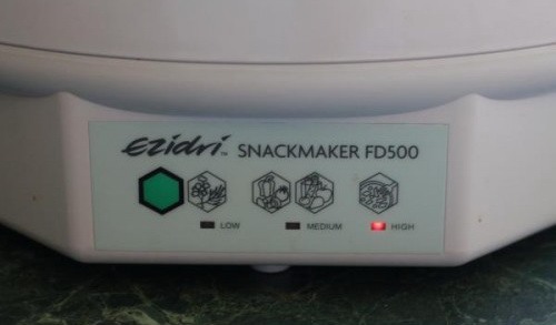 "Ezidri snackmaker FD500" оборудована удобной сенсорной панелью