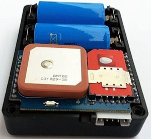 GPS Marker M130 может работать всего от двух батарей