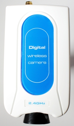 Такая камера может не только записывать видео, но и фотографировать