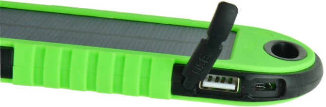 USB-разъемы расположены обеим торцевым сторонам корпуса зарядного устройства