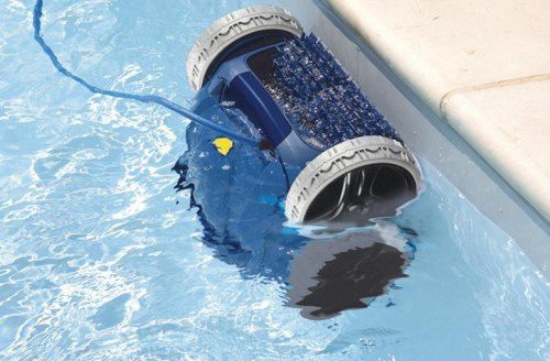 Технология “Lift System” значительно облегчает процесс извлечения робота-пылесоса из наполненного водой бассейна