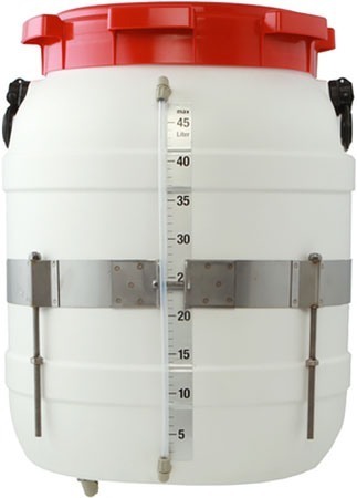 В 20-литровый резервуар распылителя можно заливать растворы для проведения самых разных обработок