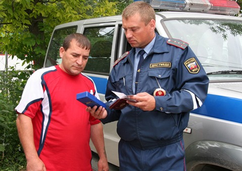 Сотрудники ГИБДД имеют право использовать алкометр ГИБДД МЕТА 01 для выявления выпивших водителей