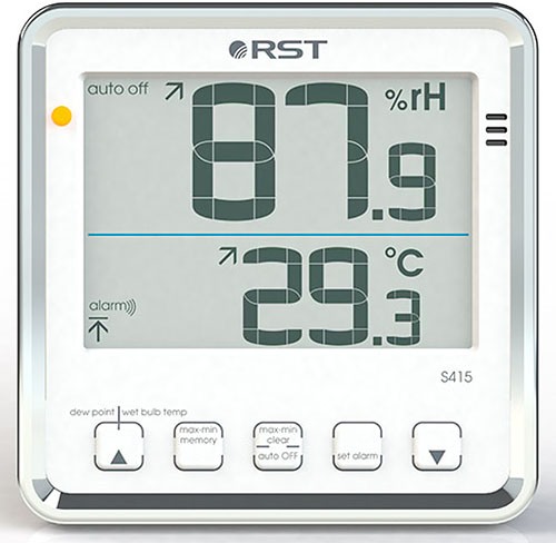 На экране аппарата крупными цифрами высвечиваются измеренные показатели относительной влажности и температуры