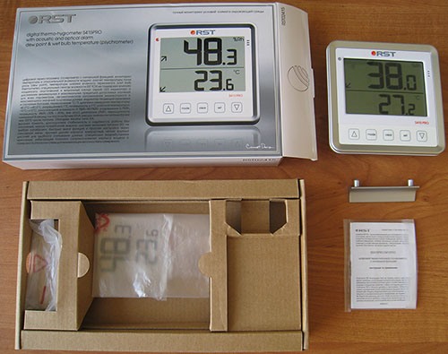 Содержимое упаковочной коробки термогигрометра 