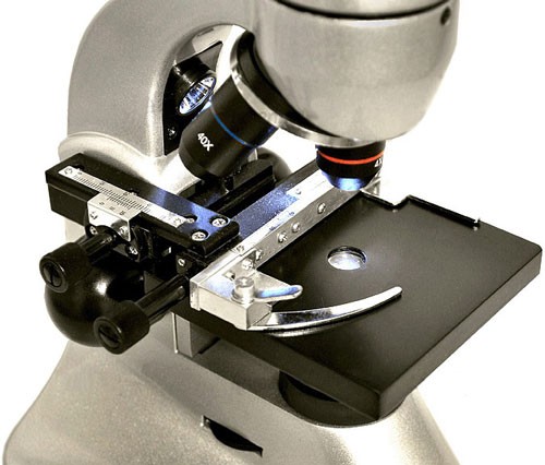 Высота подъема предметного столика в USB-микроскопе 