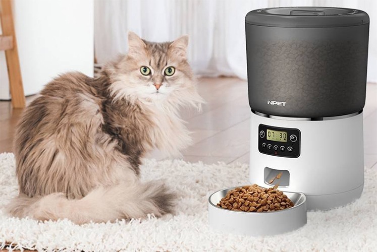 Автокормушка для кошек и собак Pets F01