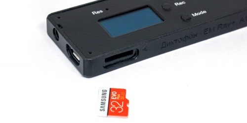 Профессиональный мини-диктофон EDIC-mini Ray+ А105