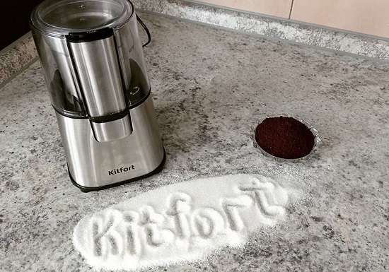 Кофемолка Kitfort KT-1315