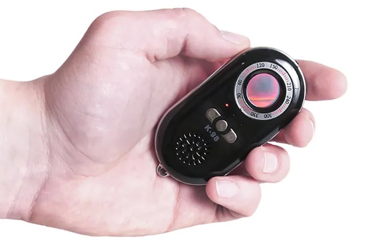 О приборе для поиска скрытых камер и радио жучков